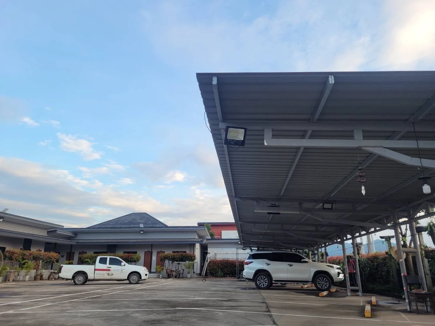 ขายรีสอร์ททำเงิน ใจกลางบ้านดู่ เชียงราย ราคา 17 ล้านบาท