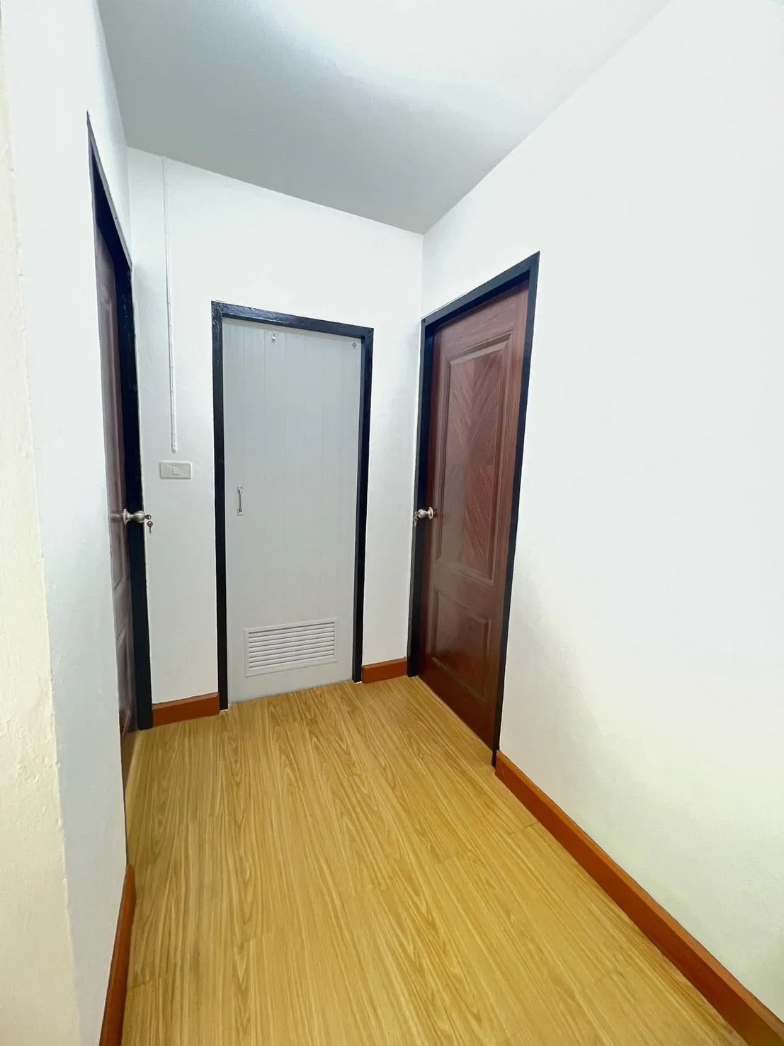 ขายอาคารพาณิชย์ 2 ชั้น รีโนเวทใหม่ ถนนเกษตรสมบูรณ์ ราคา 1.69 ล้าน