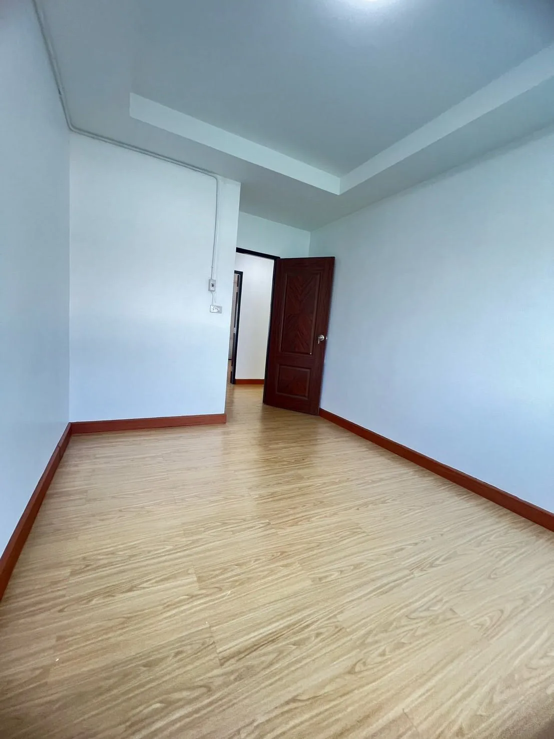 ขายอาคารพาณิชย์ 2 ชั้น รีโนเวทใหม่ ถนนเกษตรสมบูรณ์ ราคา 1.69 ล้าน