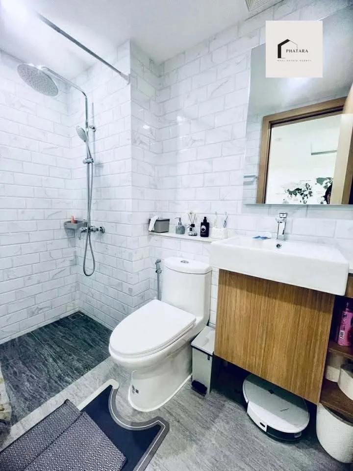 ขายคอนโดวิวทะเล The Breeze Condominium บางเสร่ ราคา 3.9 ล้านบาท
