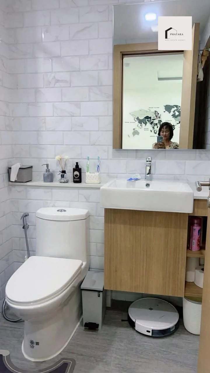 ขายคอนโดวิวทะเล The Breeze Condominium บางเสร่ ราคา 3.9 ล้านบาท