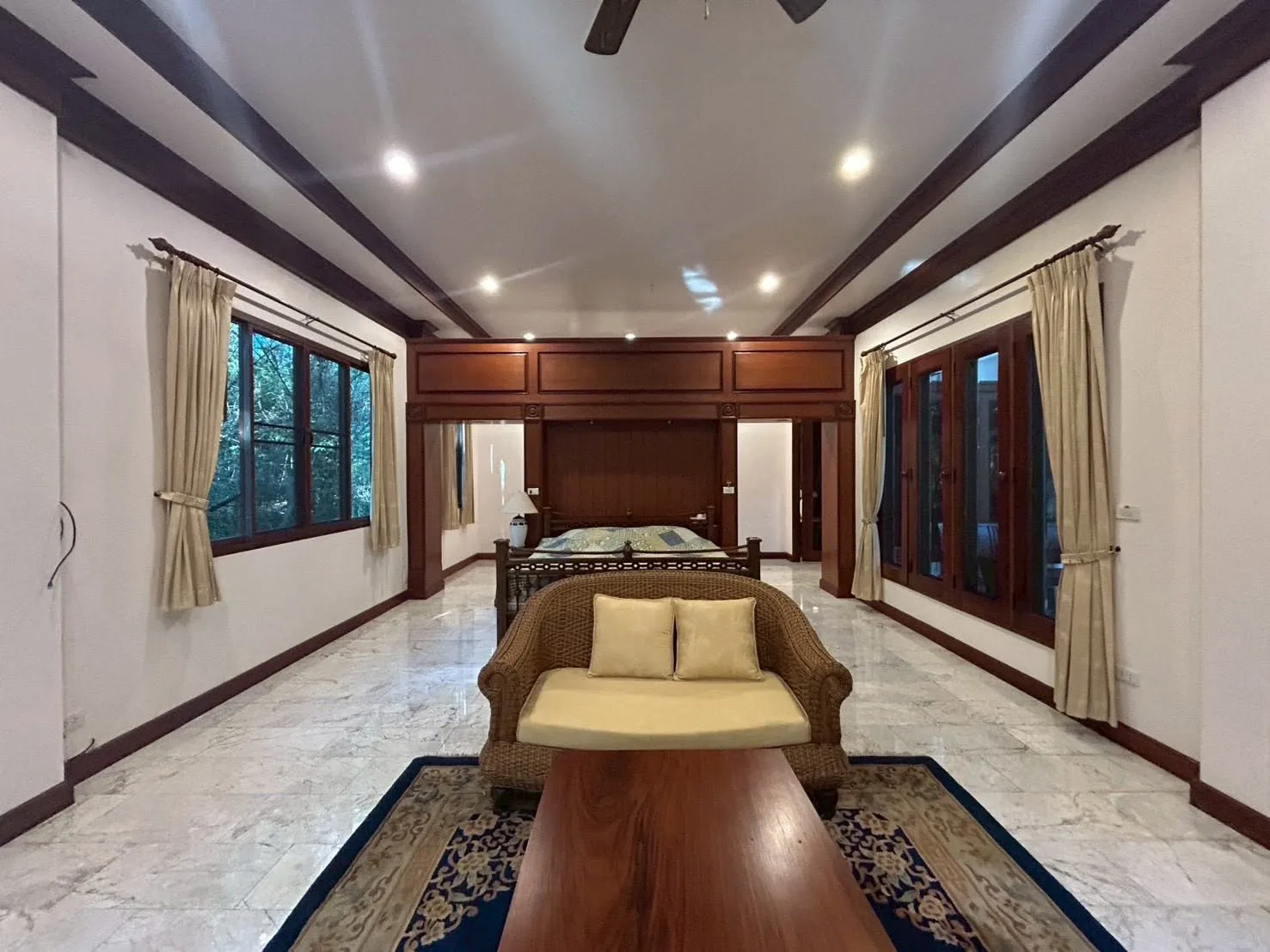 บ้านหลังใหญ่ดอยเขาควาย พื้นที่กว่า 2 ไร่ เช่า 65,000 ขาย 30 ล้าน