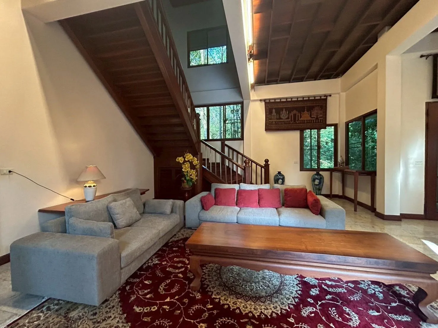 บ้านหลังใหญ่ดอยเขาควาย พื้นที่กว่า 2 ไร่ เช่า 65,000 ขาย 30 ล้าน
