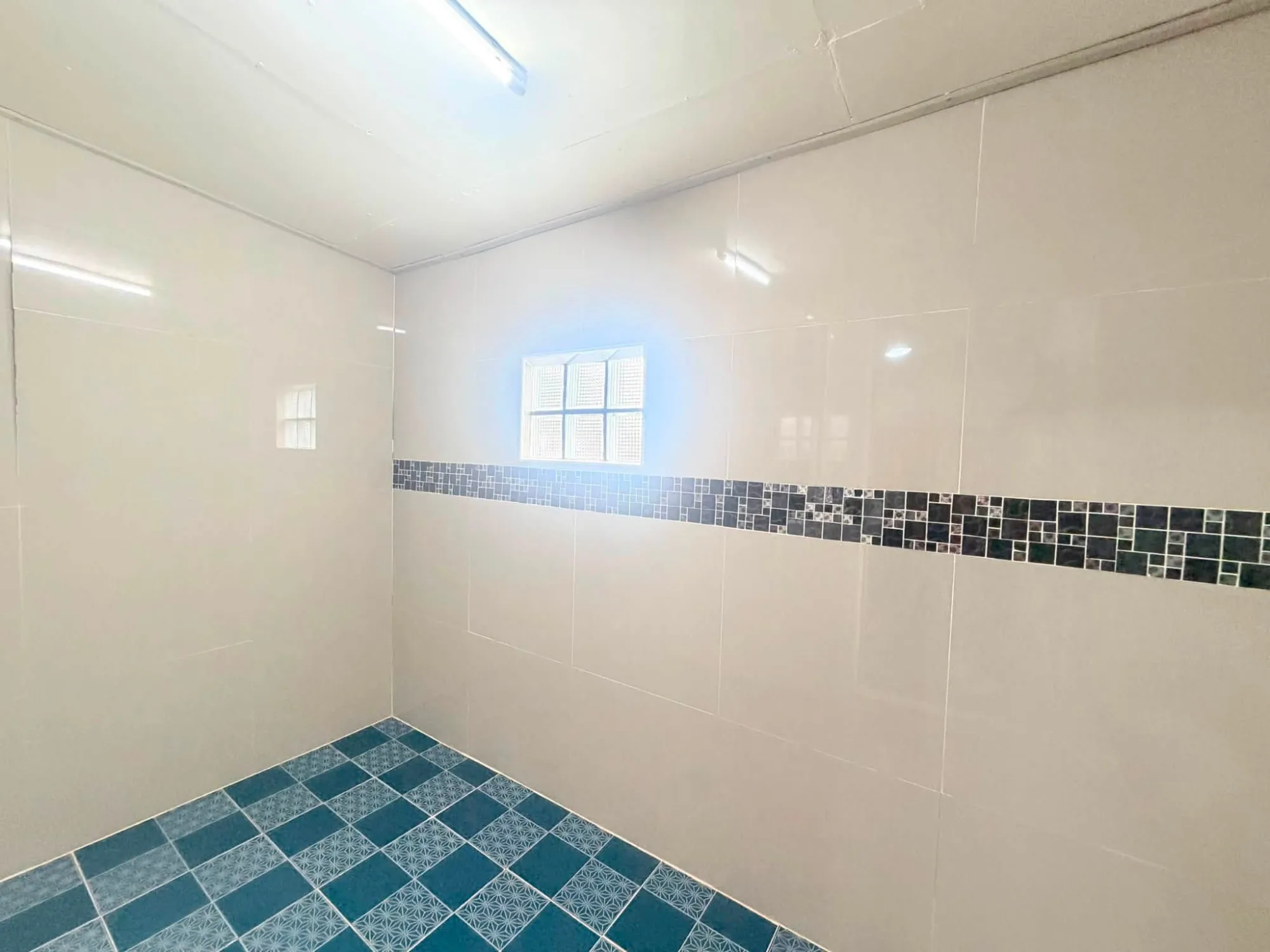 Large house for rent in central Chiang Rai opposite Sperm Club