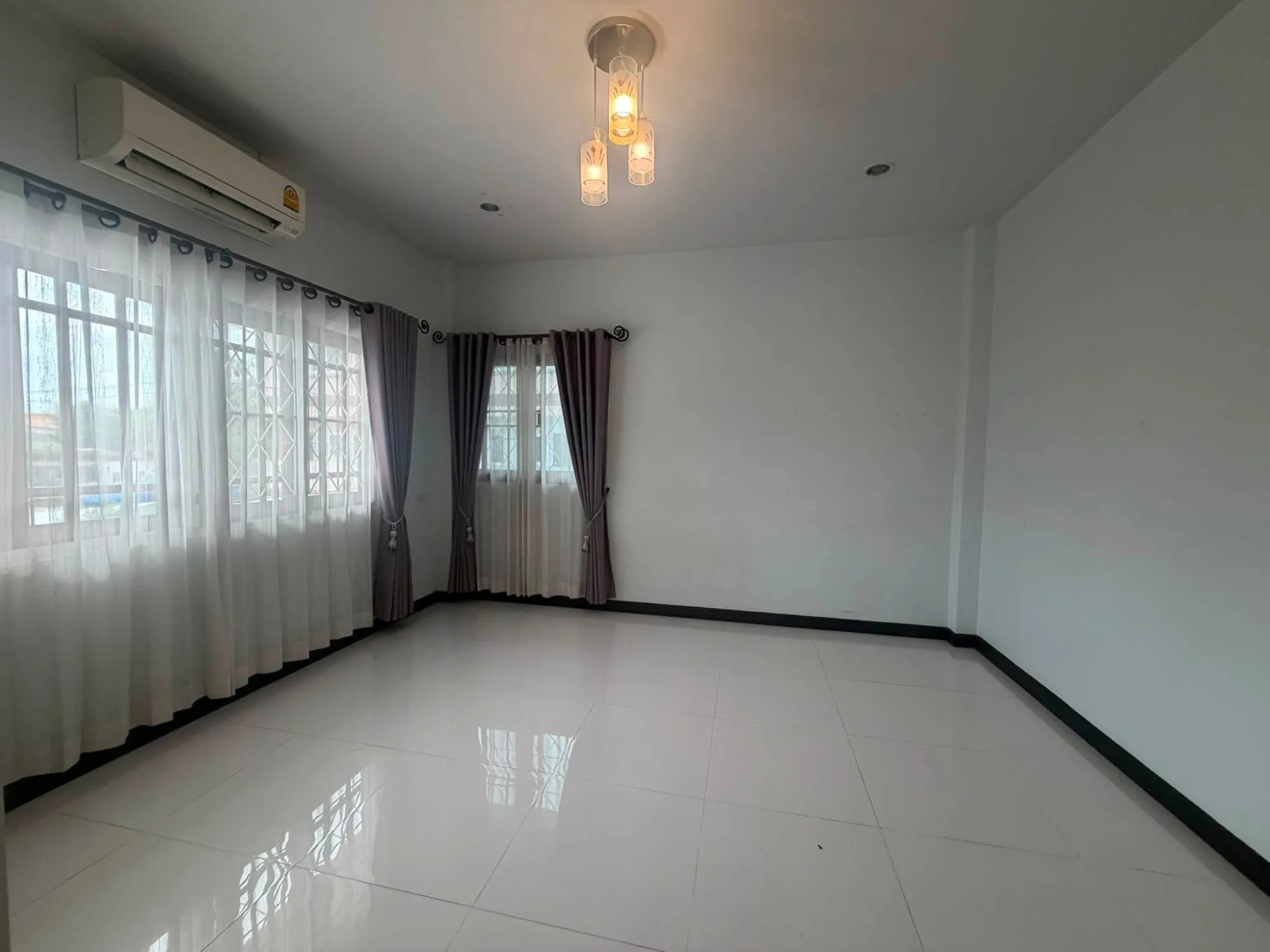 Large house for rent in central Chiang Rai opposite Sperm Club