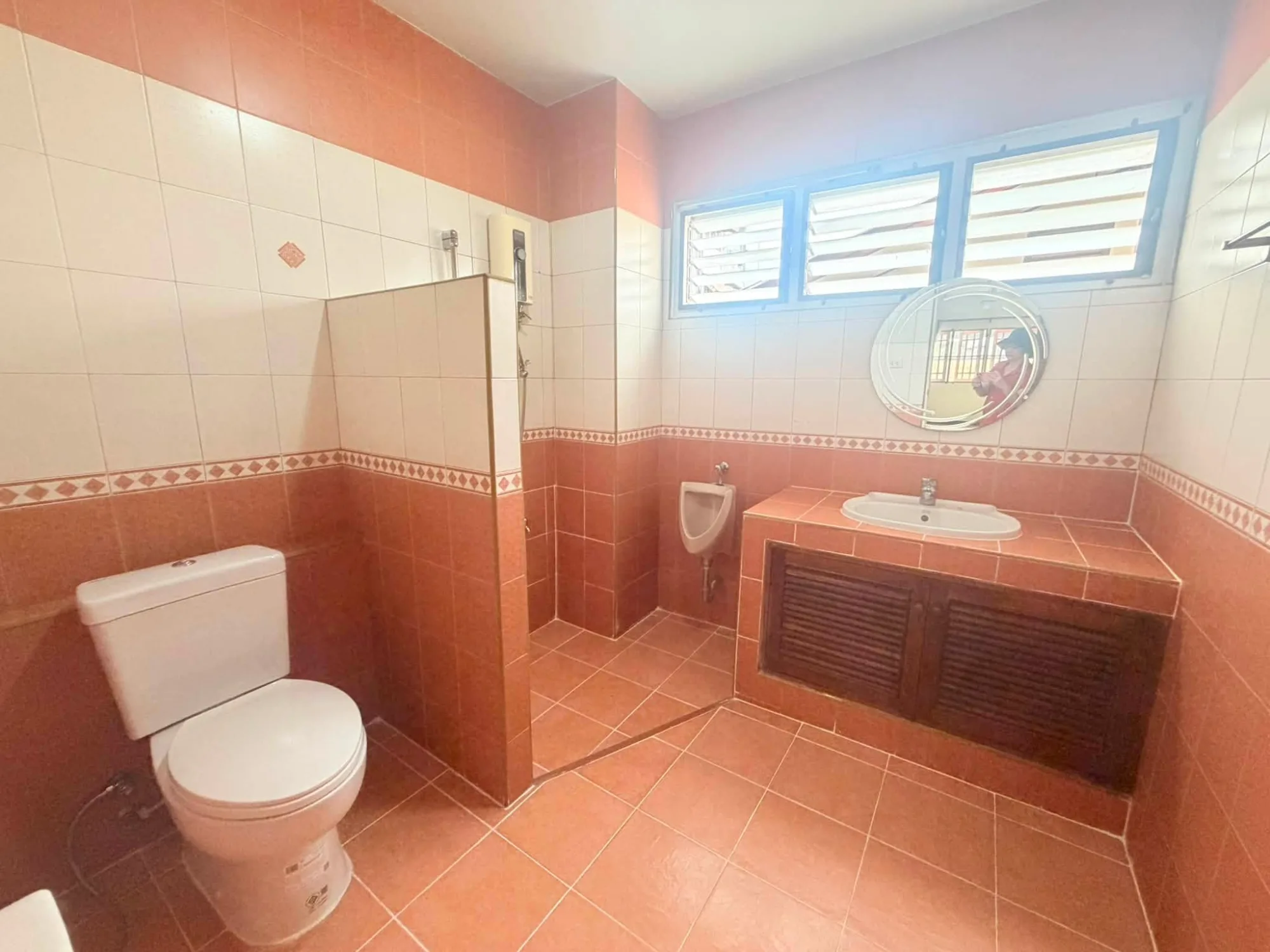 Large house for rent in central Chiang Rai opposite Sperm Club